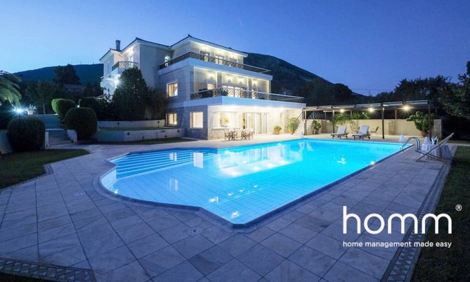 Kropia Villa | Sublime Luxurious homm Villa in Paiania