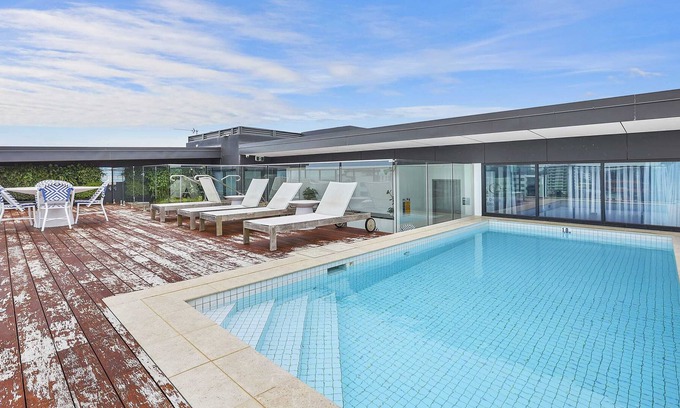 Bilinga Apartment | Sublime 3BR Beachfront Escape