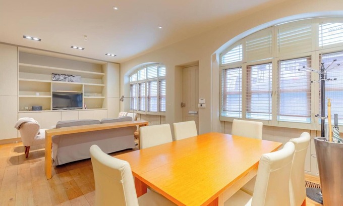Knightsbridge and Belgravia Apartment | Sublime 4BD House behind V&A, South Kensington