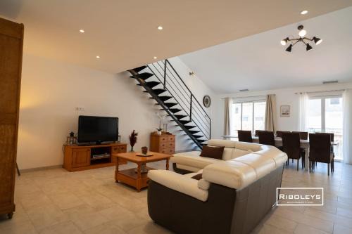 Vias Villa | Sublime Loft de 130m climatisé au calme