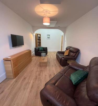 Peterhead Apartment | Substantial 5 Bed Townhouse