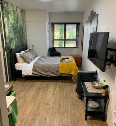 Dinsdale Apartment | Suburban Studio
