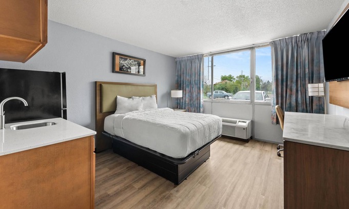 Fairborn Hotel | Suburban Studios Fairborn - Dayton