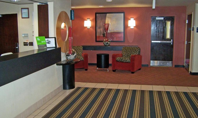 East Bloomington Hotel | Suburban Studios Minneapolis Bloomington