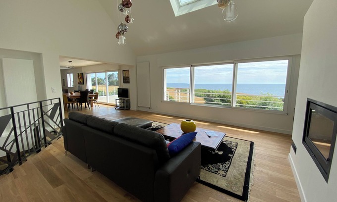 Doelan House | Sud Finistere, Seafront villa, in a setting preserved beauty, indoor heated pool