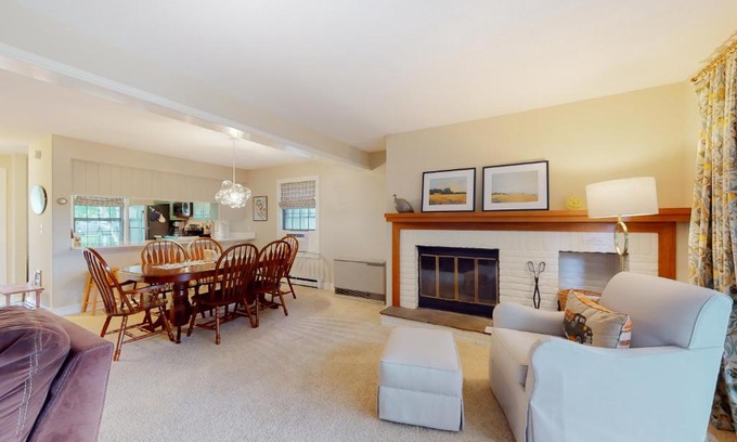West Hartford Apartment | Sugar Hill Haven