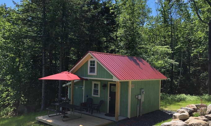 Waitsfield Cabin | Sugarbush Resort Tiny House/Cabin on 3.2 Acres at the base of Mount Ellen