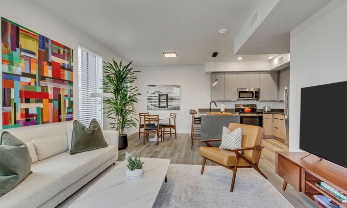 Sugar House Apartment | Sugarhood SLC Penthouse 3BR/2BA/Co-Working Space/Gym & Free Garaged Parking