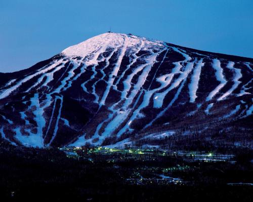 Carrabassett Valley Hotel | Sugarloaf Mountain Hotel