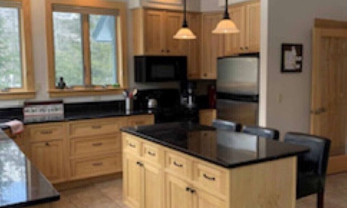 Carrabassett Valley House | SUGARLOAF on mountain - Best Place For The Money!