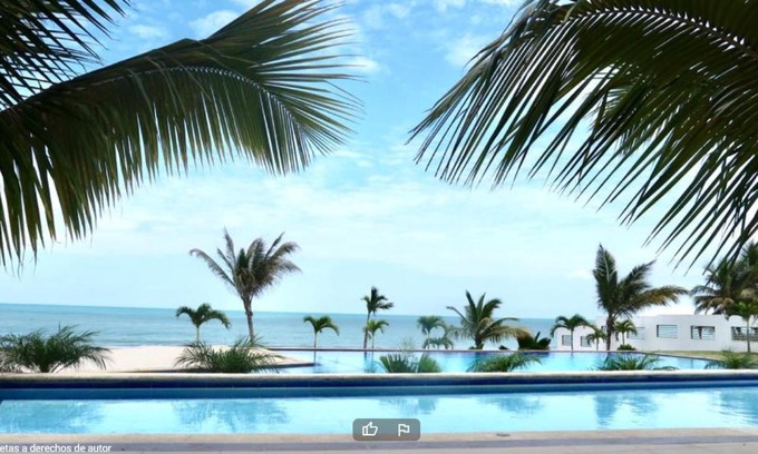 Tonsupa Apartment | SUITE 01 HABITACIÓN EN EL FONTAINE BLEAU TONSUPA Frente al mar