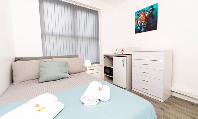 Sheffield Bed & Breakfast | Suite 1: Stylish Room in a Sociable House