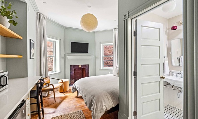 Dupont Circle Apartment | Suite 3B at Maison Dupont, a Dupont Circle Inn