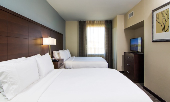 Bressi Ranch Condo | Suite 4-Mins from Airport | Fitness Center + Pool