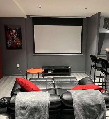 Franconville Apartment | Suite CinéRoom à 25 min de Paris