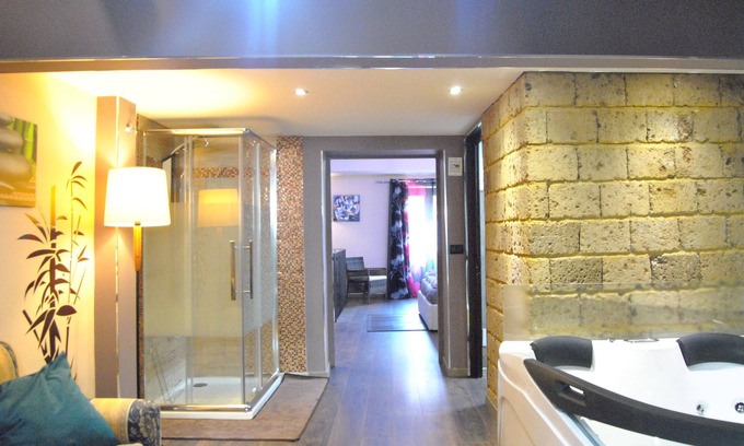 Randazzo Bed & Breakfast | Suite Deluxe con Jacuzzi e Sauna