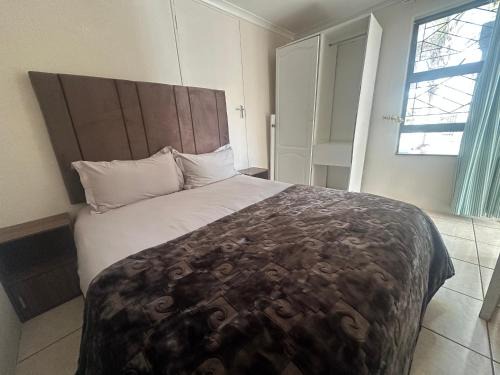 Parow North Apartment | Suite Dreams Adorable One Bedroom Apartment