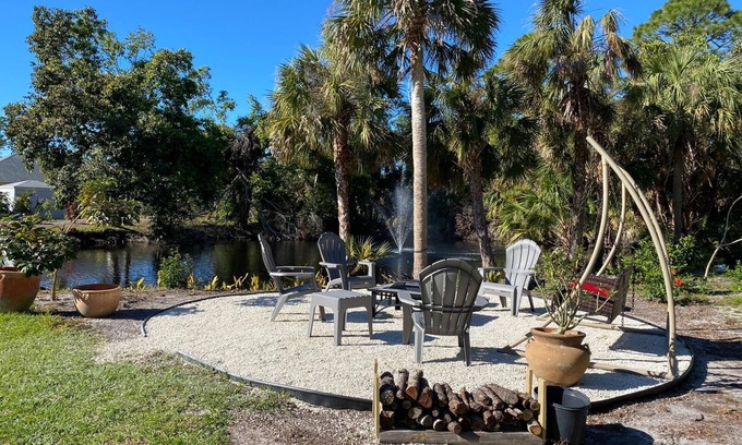 Englewood Bed & Breakfast | Suite Dreams Guesthouse aka Care Takeover Home