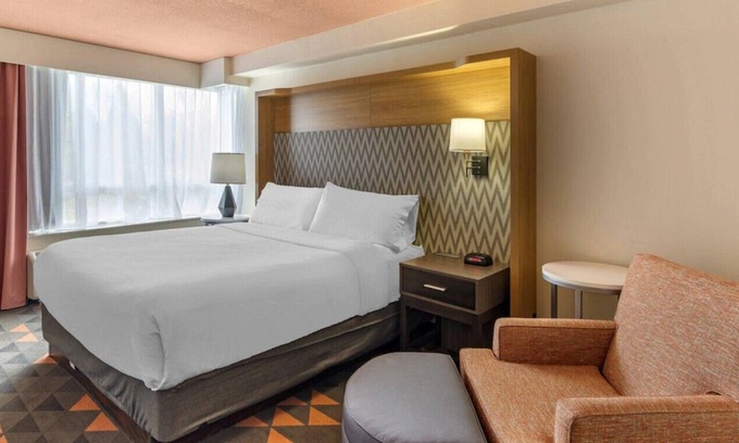 Duluth House | Suite for Your Vacation! Near Wild Bill's -S