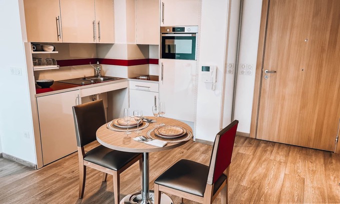 Uzes Apartment | Suite Junior Avec Balcon