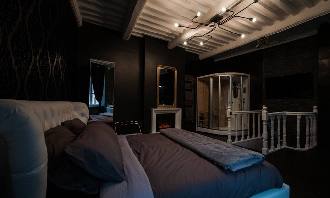 Metz-Centre – Ancienne Ville Apartment | Suite on 3 levels. Spa, jacuzzi, sauna and hammam.