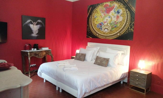 Centre Ville d'Ales Bed & Breakfast | Suite Opéra