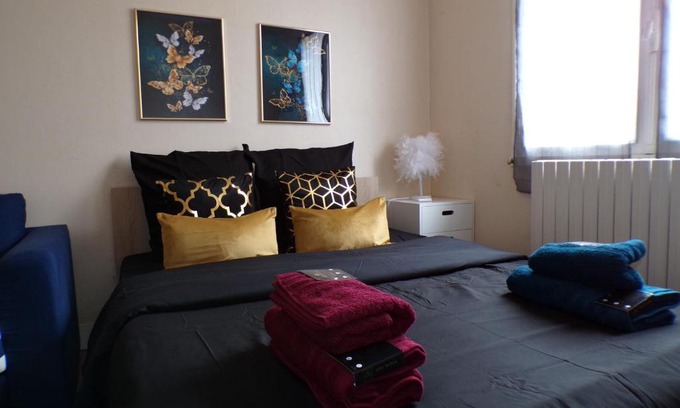 Montmorillon Apartment | Suite Royale dans Vôtre maisonnette indépendante avec terrasse Privée !
