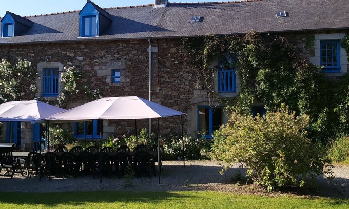 Calorguen Cottage | Suite-Saint Lunaire-Wet room-Garden view