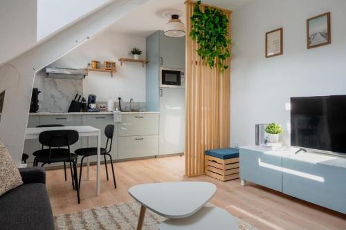 Saint-Nazaire Apartment | Suite Sous Velux T2