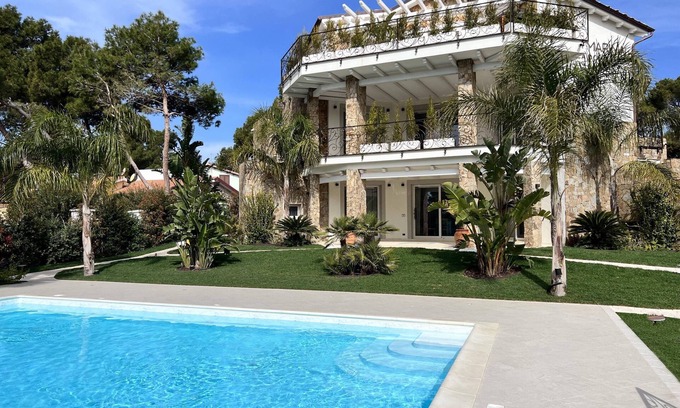 Porto Pino Apartment | Suite Villa Domos
