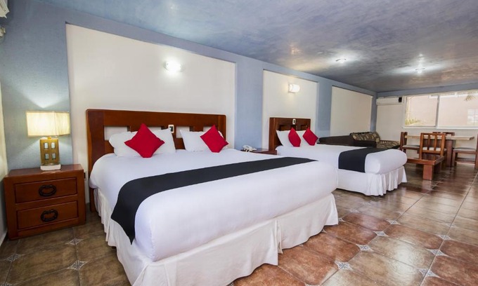 Irapuato Hotel | Suites de Reyes