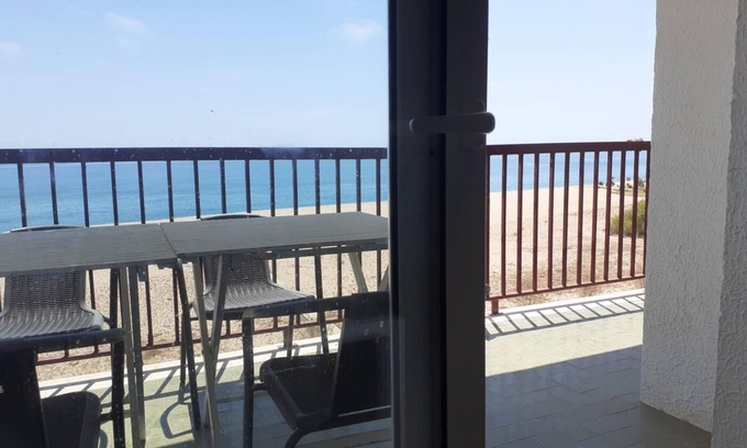 Canet de Mar Apartment | Suitur apartment front line sea and beach view