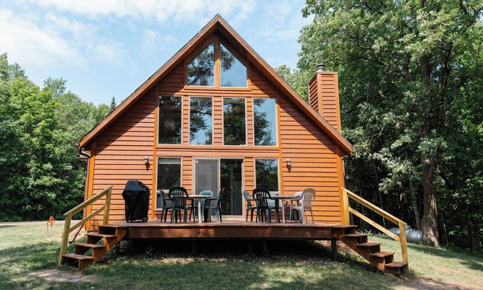 Aitkin Ski Chalet | Sullivan Lake Chalet - Free Pontoon included