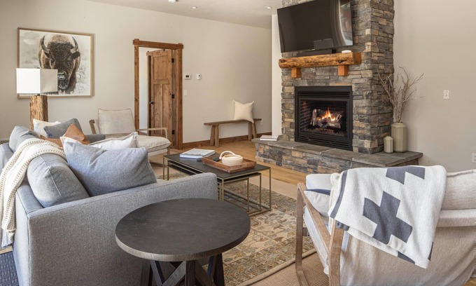 Big Sky Condo | Summer Availability! New build 5 Bedroom Townhome in Big Sky Town Center