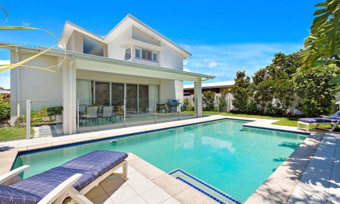 Kingscliff House | Summer Beach House on Tallows