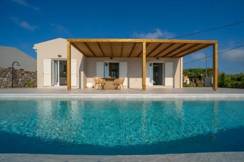 Tzamarelata Villa | Summer Breeze Villa