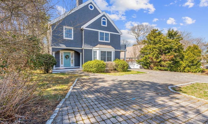 Summersea House | Summer by the Sea - Central to all beaches & ponds