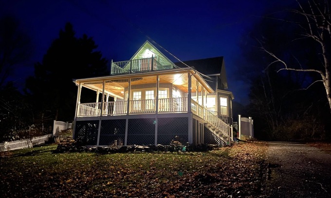 Peaks Island Cottage | Summer by the Sea