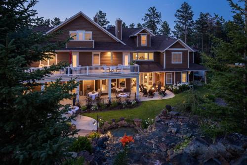 Rapid City Bed & Breakfast | Summer Creek Inn