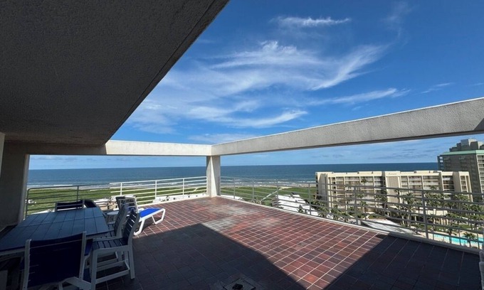 South Padre Island Condo | Summer dates are going fast! Gorgeous 9th floor views!