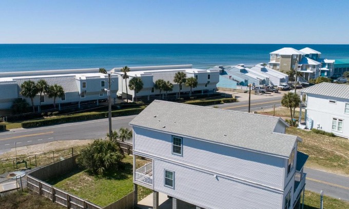 Inlet Beach Heights House | Summer Dayz - Families Love It Here, Just Across from the Beach