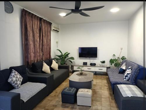 Sibu House | Summer Homestay@civic centre