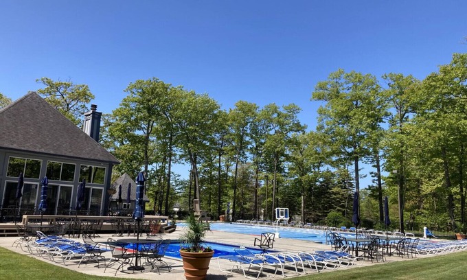 Hidden Valley Condo | πΏ Summer Retreat + Pool Days in the Laurel Highlands! ππ