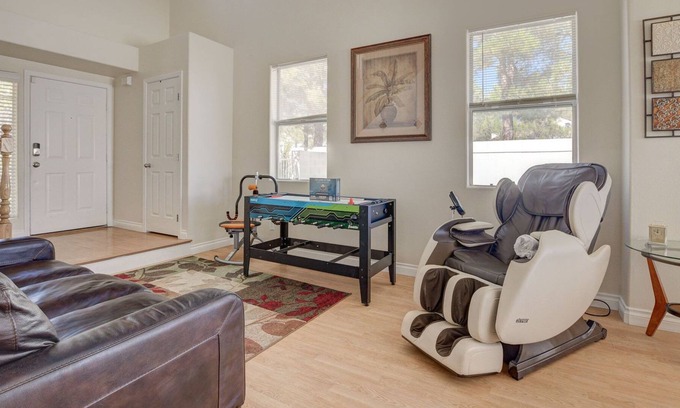 Summerlin South House | Summerlin.Pool.Sauna.Jacuzzi.Massage Chair. Sparkling.Serene.4Bdr 2King8TwinBed