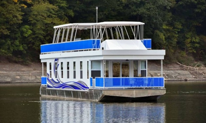 Somerset Boat Rental | Summersun- Lee’s Ford Marina
