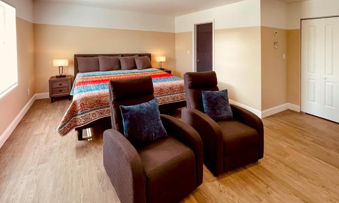Iona House | Summerwind Studios