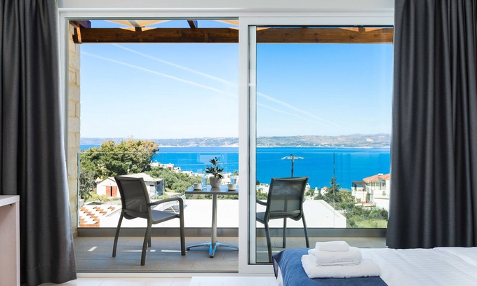 Plaka Apartment | Sun and Sea Plus Resort Hotel
