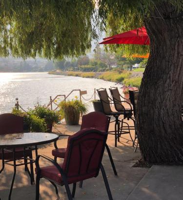 Okanagan-Similkameen Hotel | Sun Beach Motel