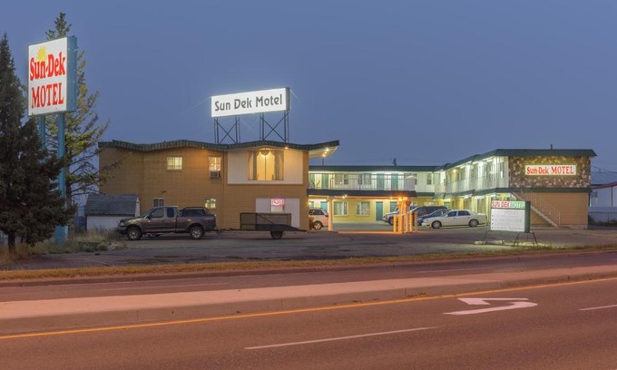 Medicine Hat Hotel | Sun-Dek Motel