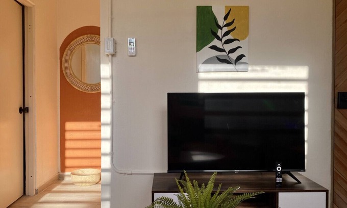 Santurce Apartment | Sun-Drenched and Central Apartment in Santurce with parking- Apt #8